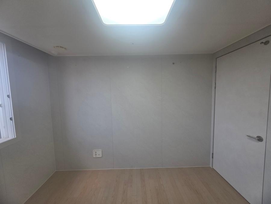 매끄럽게 연결된 자재의 이음새