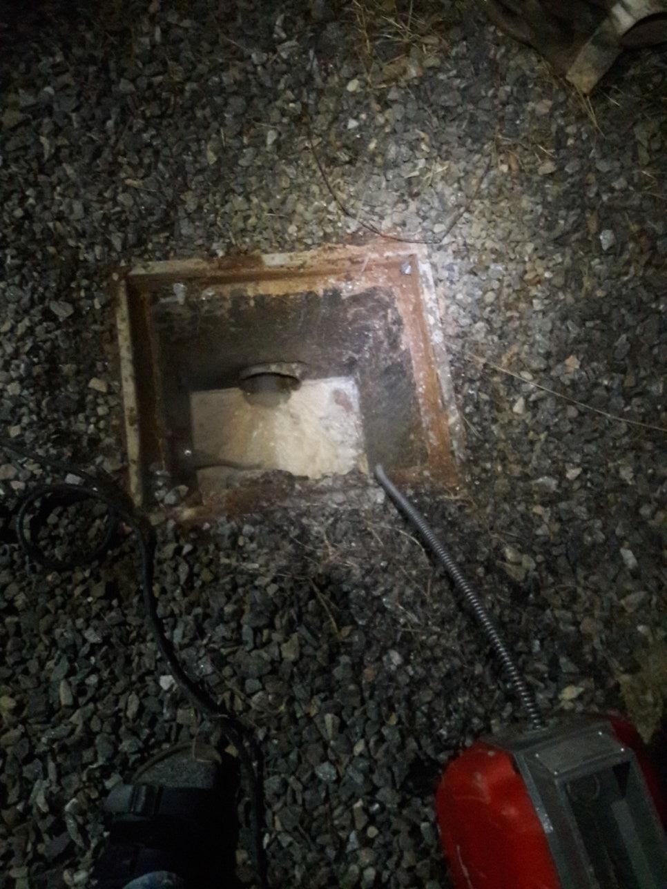 배관 통수 작업을 위한 장비와 현장