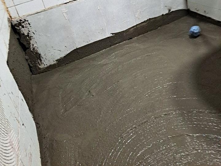 기존 바닥층 제거 및 정리 과정