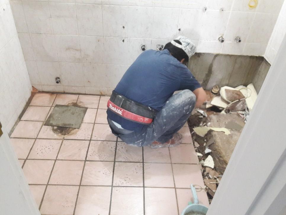 기존 가구 및 기구 철거 현장