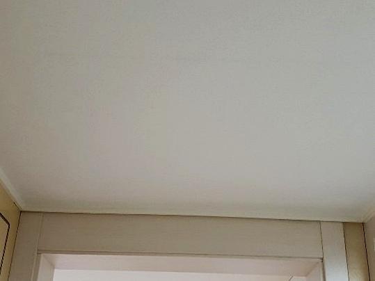 누수 피해가 확인된 천장과 벽면 현장