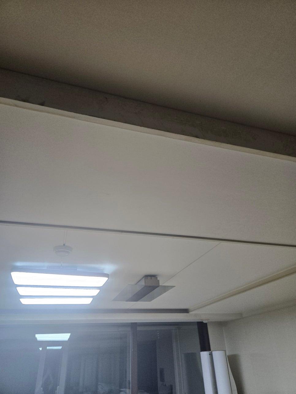 누수 점검을 위해 확인한 실내 천장 상태