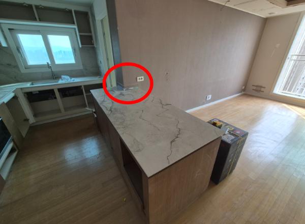 화이트 탄성코트 인테리어 시공 사진 — 세라믹 카모화이트