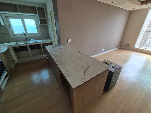 화이트 탄성코트 인테리어 시공 사진 — 세라믹 카모화이트