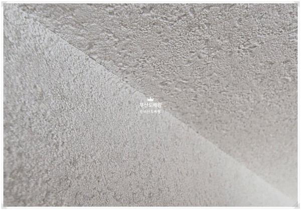 화이트 도배 인테리어 시공 사진 — LX Z:IN 디아망 회벽 화이트 (PR002-01)